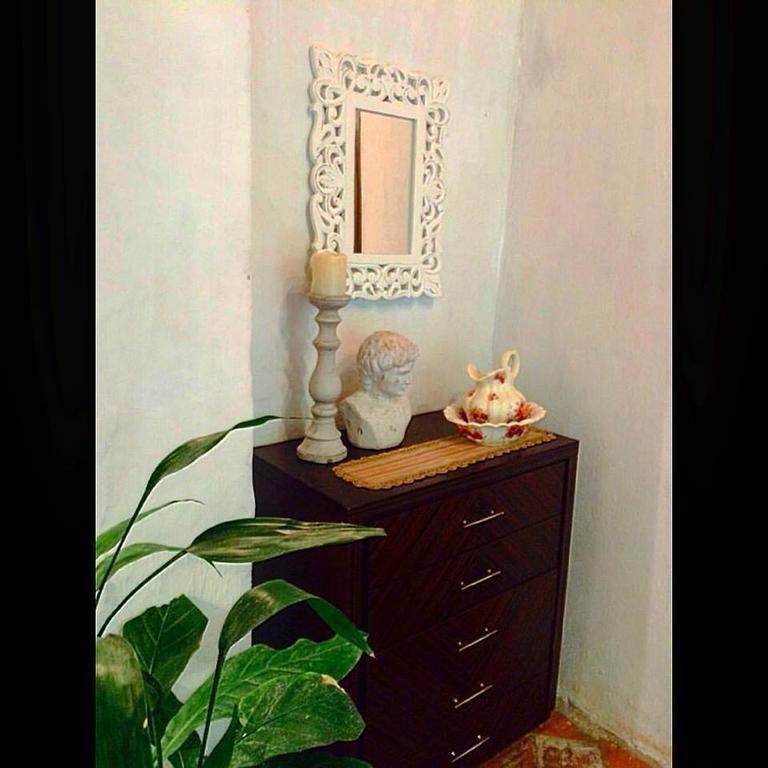 Hotel Portal de la Marquesa Mompox Exterior foto A nightstand